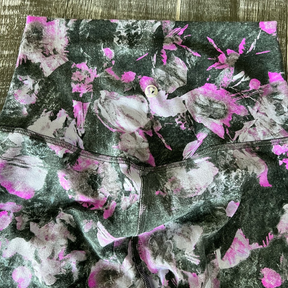Lululemon printed Align legging
